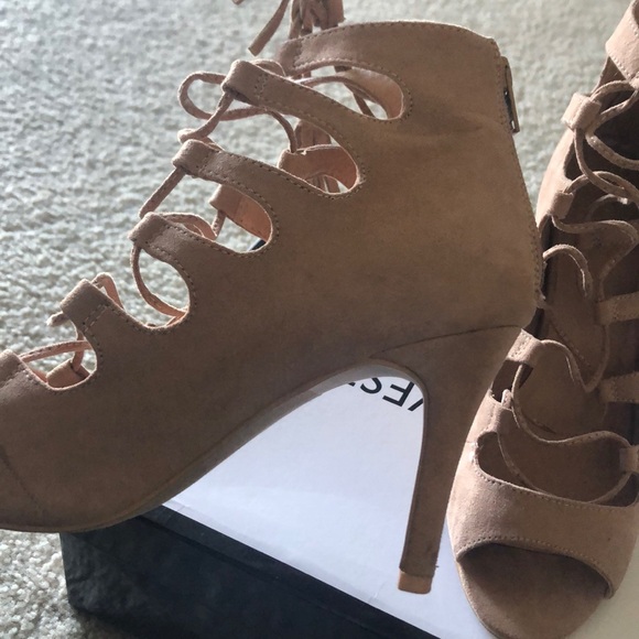 Nine West Heels - Picture 4 of 4